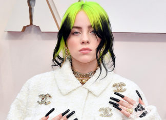 Айлиш подала в суд на сталкера