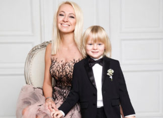 Рудковская заявила, что не лишает сына детства