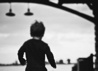 Великие люди, которые предали своих детей