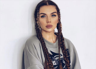 Седокова продала бриллиантовые кресты ради ипотеки