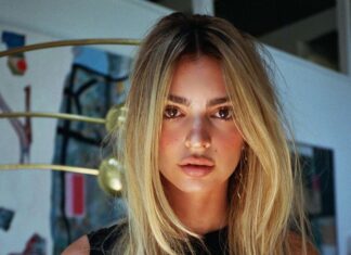 ΠΠΌΠΈΠ»ΠΈ Π Π°ΡΠ°ΠΊΠΎΠ²ΡΠΊΠΈ Π²Π½ΠΎΠ²Ρ Π³ΠΎΡΠΎΠ²Π° ΡΠΌΠ΅Π½ΠΈΡΡ ΡΠ²Π΅Ρ Π²ΠΎΠ»ΠΎΡ