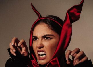 Муцениеце прокомментировала роман Прилучного