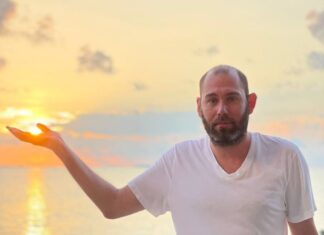 Слепаков заявил, что развелся год назад