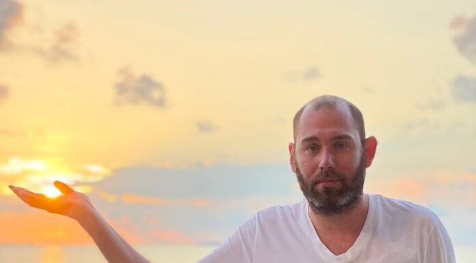 Слепаков заявил, что развелся год назад
