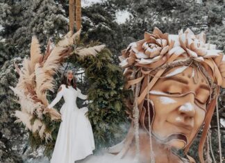 Исполнилось желание: Блиновская подарила свою статую городу