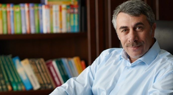 Комаровский призвал чаще заниматься сексом