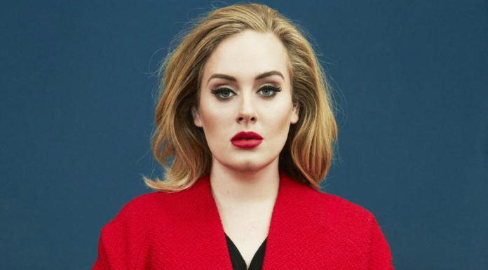 Бывший супруг Адель намерен поселиться по соседству