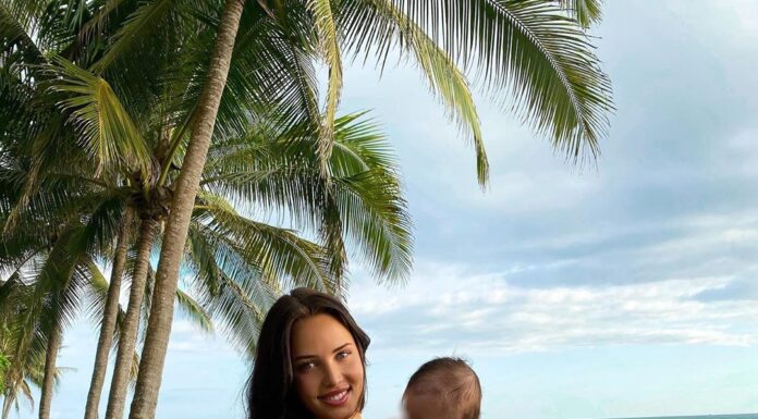 Анастасия Решетова уехала с сыном из России