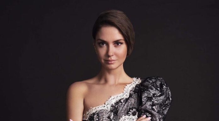 СМИ: Поклонник подарил Муцениеце «Майбах» за 10 миллионов