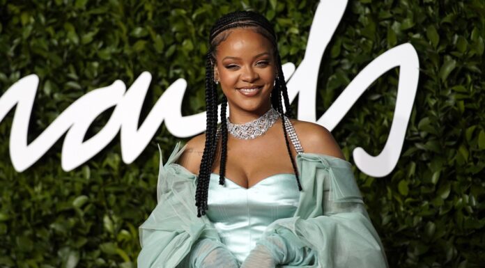 Рианна: вновь самая богатая певица