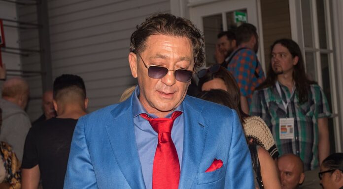 Как Лепс переживает развод? Собрали все, что известно