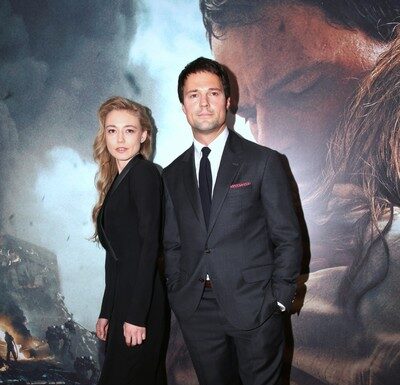 Козловский появился в компании Акиньшиной на премьере своего сериала