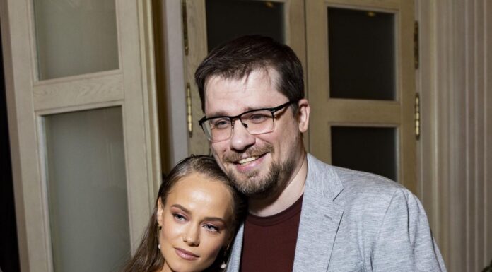 Сделал большой шаг: Харламов познакомил семью с новой девушкой